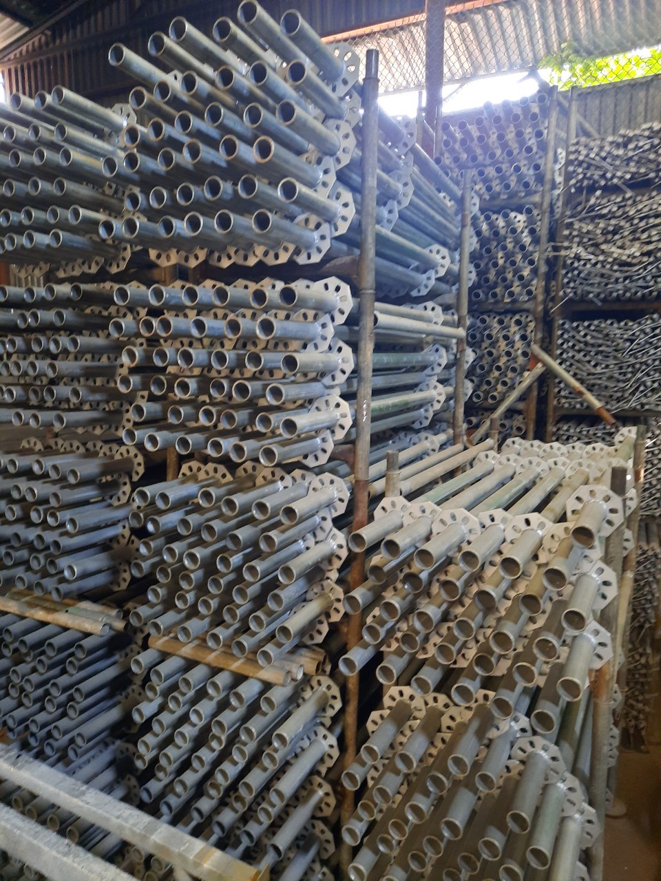 Quy trình để sản xuất giàn giáo xây dựng và phụ kiện giàn giáo